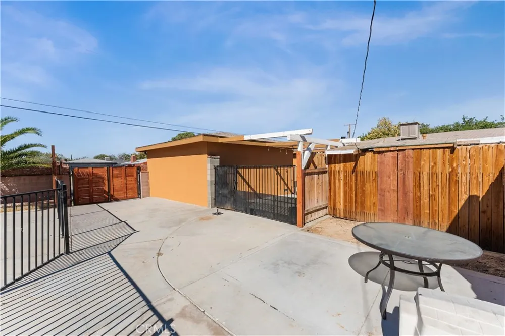 44959 16th W Lancaster, CA 93534