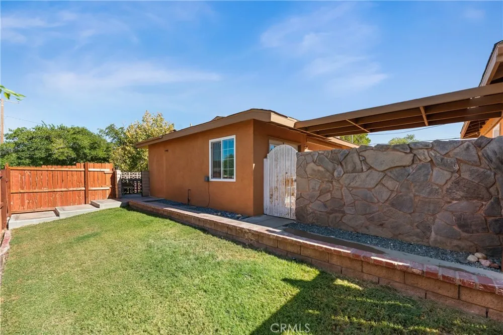 44959 16th W Lancaster, CA 93534