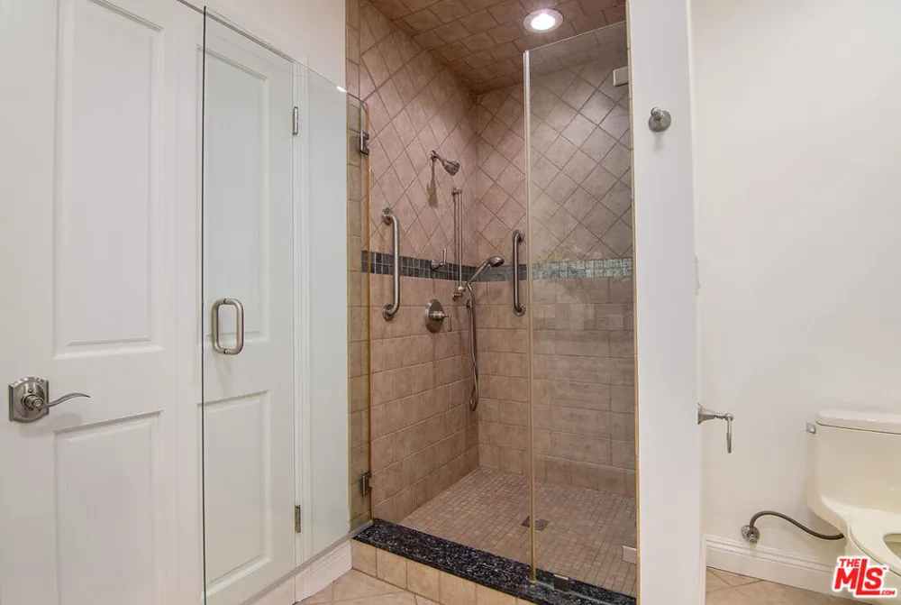 1626 S Canfield Avenue Los Angeles, CA 90035