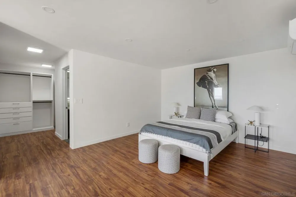 1251 Van Nuys St San Diego, CA 92109