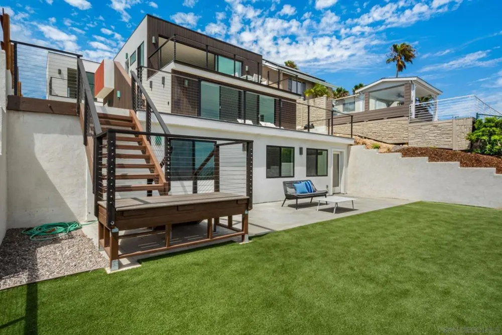 1251 Van Nuys St San Diego, CA 92109