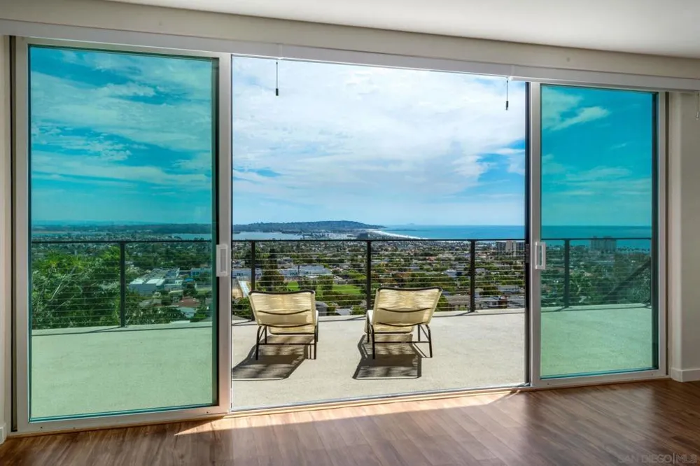 1251 Van Nuys St San Diego, CA 92109