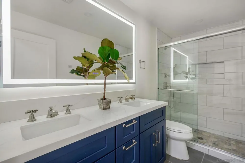1251 Van Nuys St San Diego, CA 92109