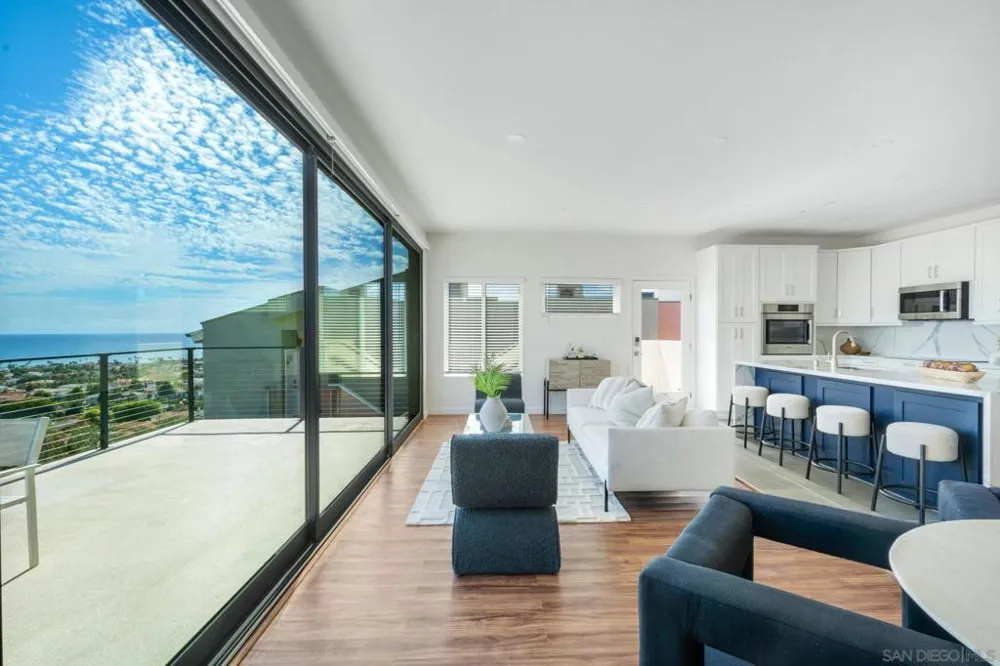 1251 Van Nuys St San Diego, CA 92109