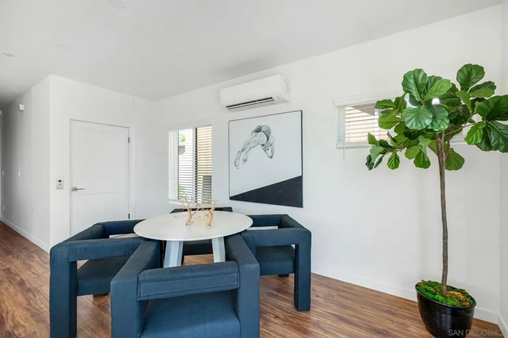 1251 Van Nuys St San Diego, CA 92109