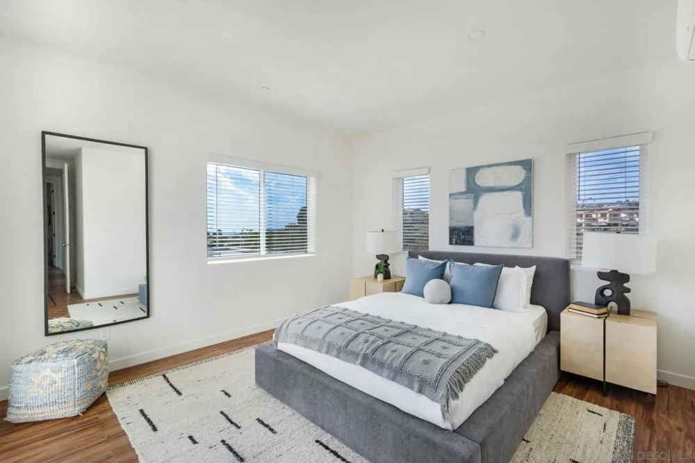1251 Van Nuys St San Diego, CA 92109