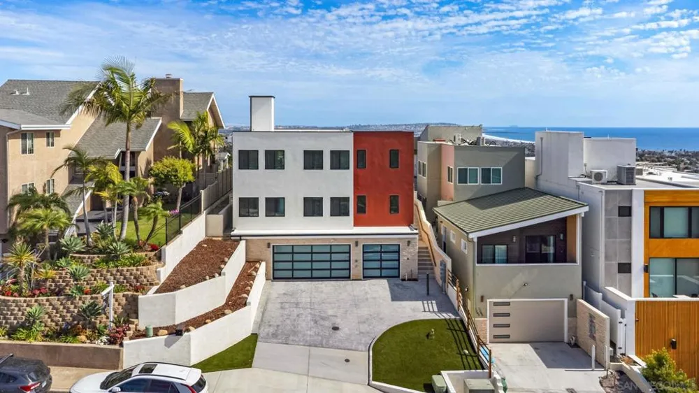1251 Van Nuys St San Diego, CA 92109