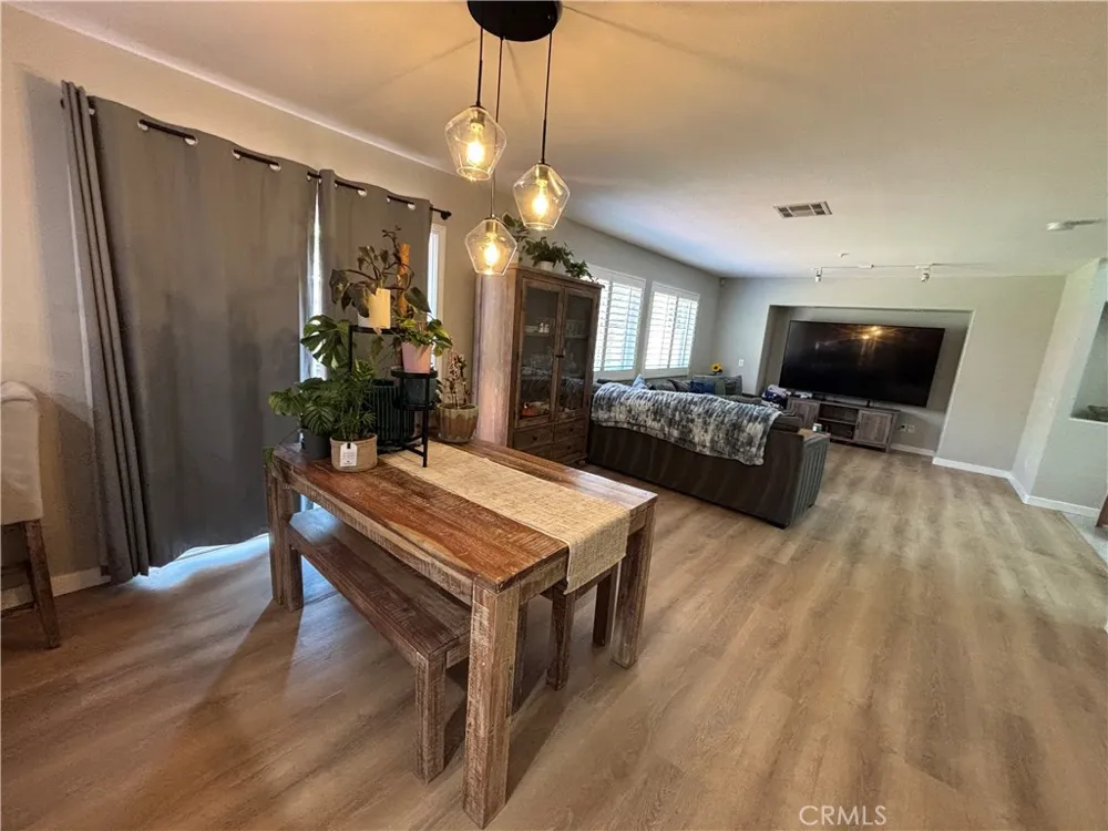 604 Isela Oxnard, CA 93030