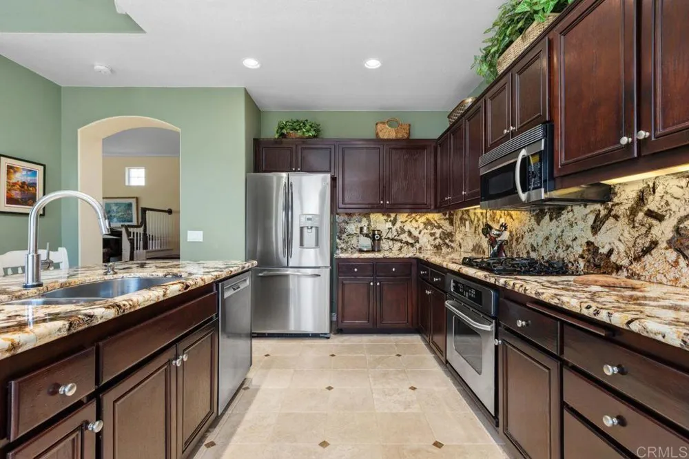 1689 Robin Place Carlsbad, CA 92011