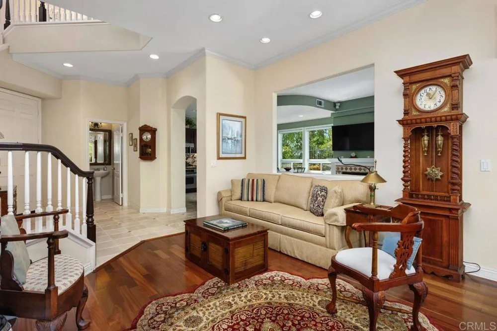 1689 Robin Place Carlsbad, CA 92011
