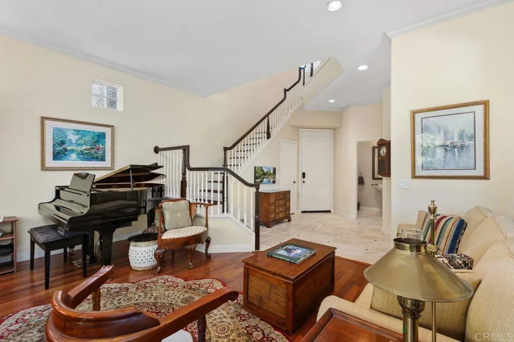 1689 Robin Place Carlsbad, CA 92011