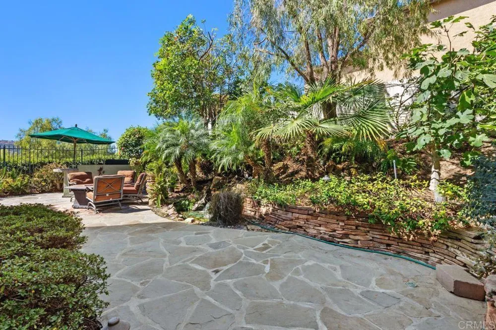1689 Robin Place Carlsbad, CA 92011