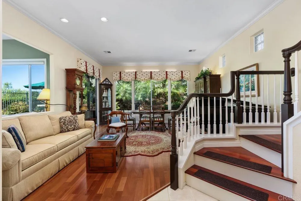 1689 Robin Place Carlsbad, CA 92011
