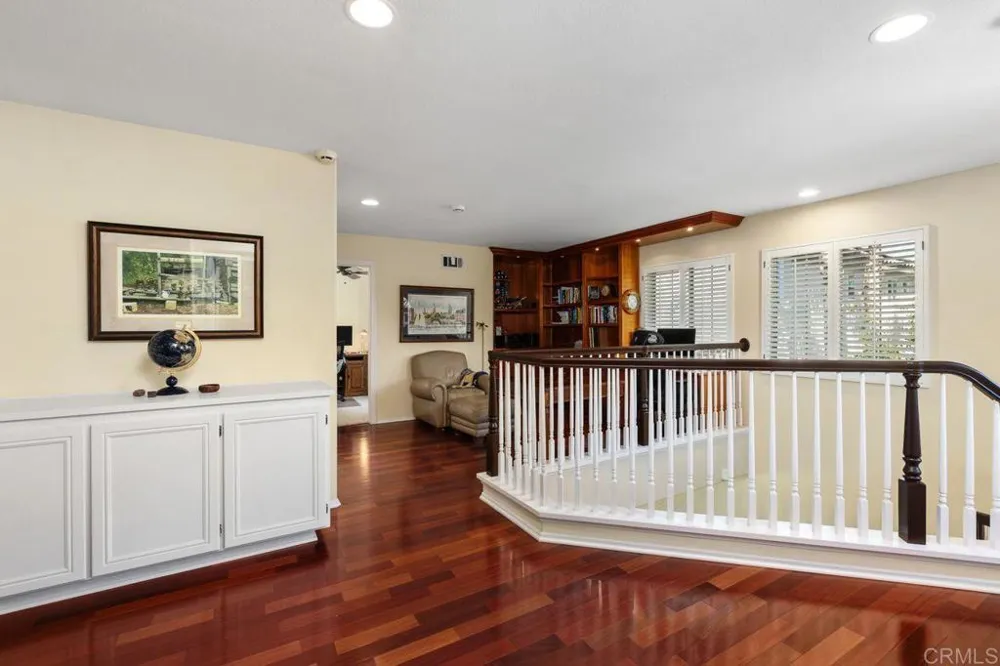 1689 Robin Place Carlsbad, CA 92011
