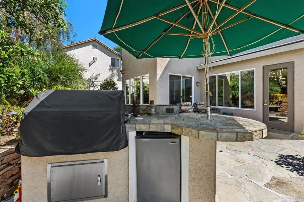 1689 Robin Place Carlsbad, CA 92011
