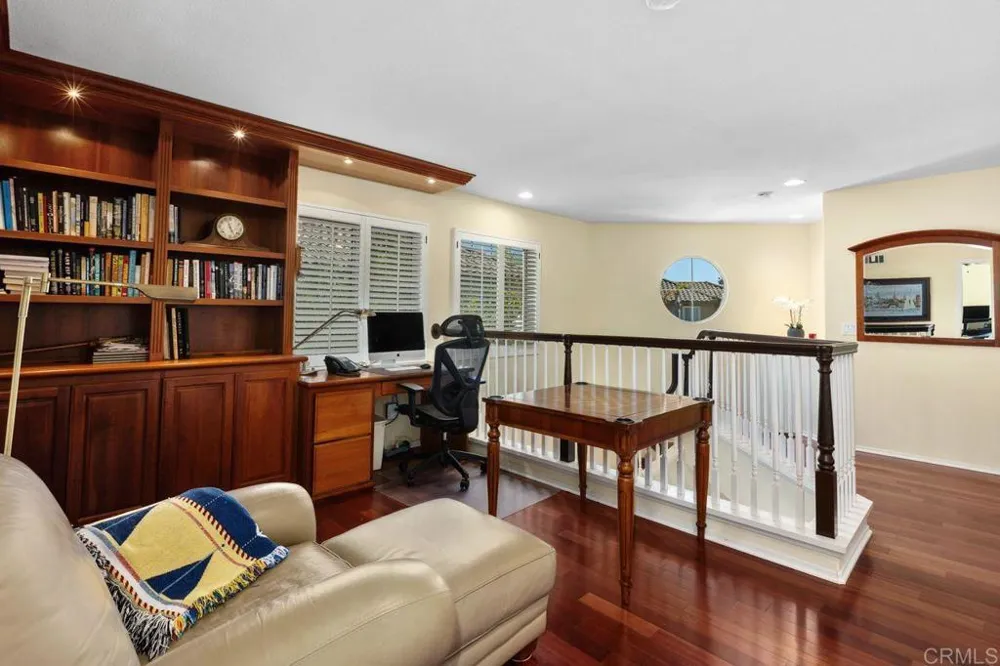 1689 Robin Place Carlsbad, CA 92011