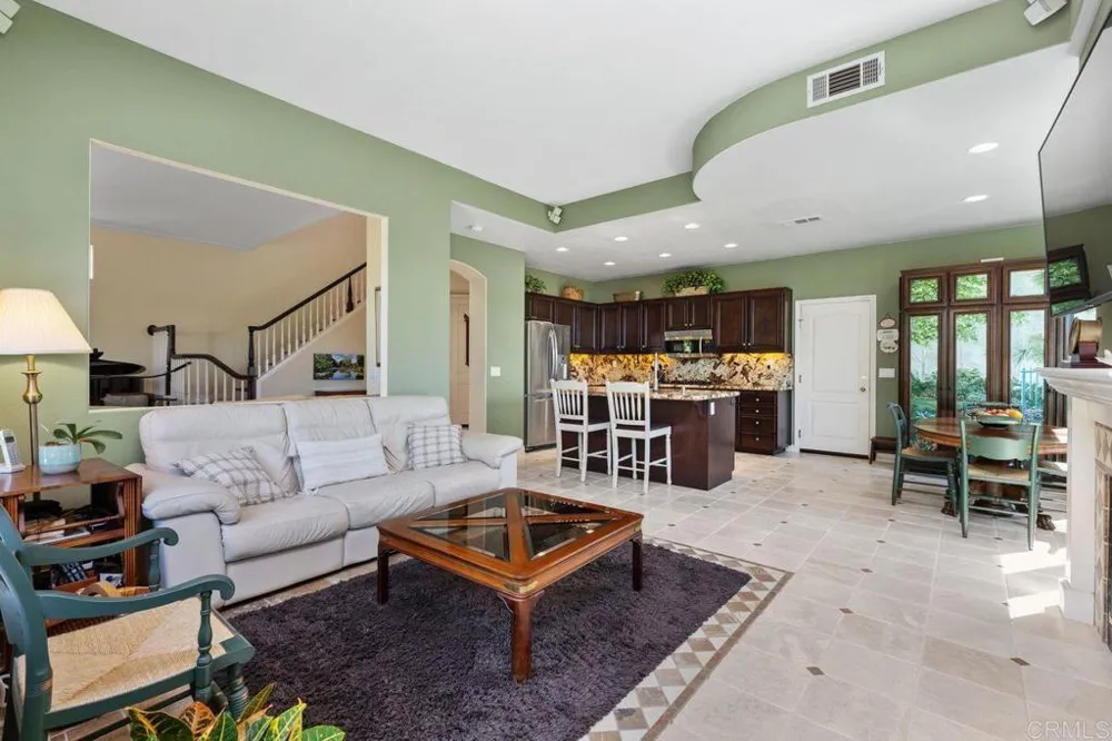 1689 Robin Place Carlsbad, CA 92011