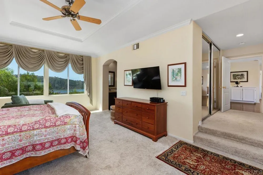 1689 Robin Place Carlsbad, CA 92011