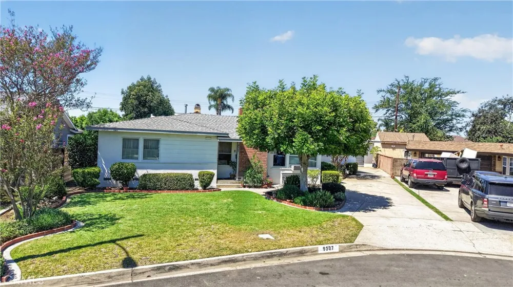 9307 Hasty Ave Downey, CA 90240