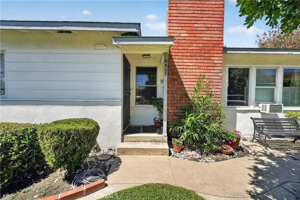 9307 Hasty Ave Downey, CA 90240