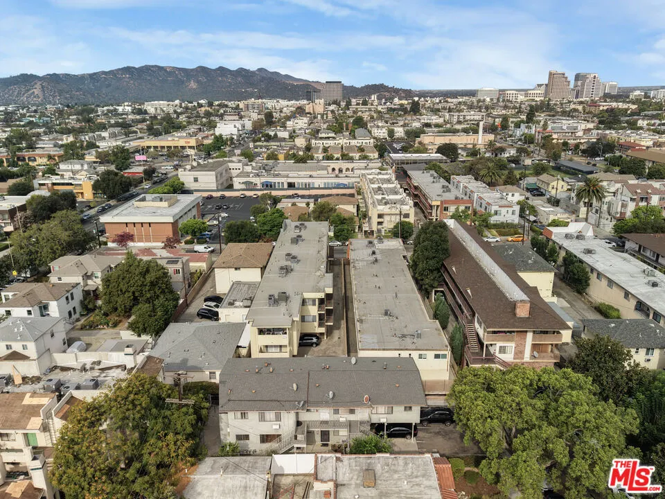 1316 Barrington Way Glendale, CA 91206