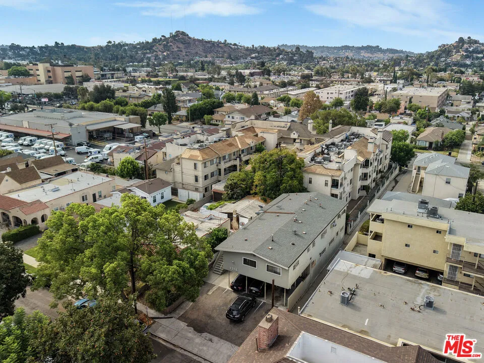 1316 Barrington Way Glendale, CA 91206