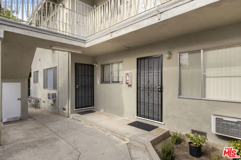 1316 Barrington Way Glendale, CA 91206