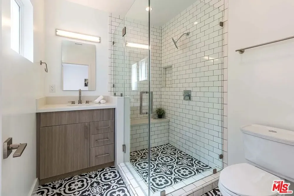 1960 Argyle Avenue #1962 Los Angeles, CA 90068