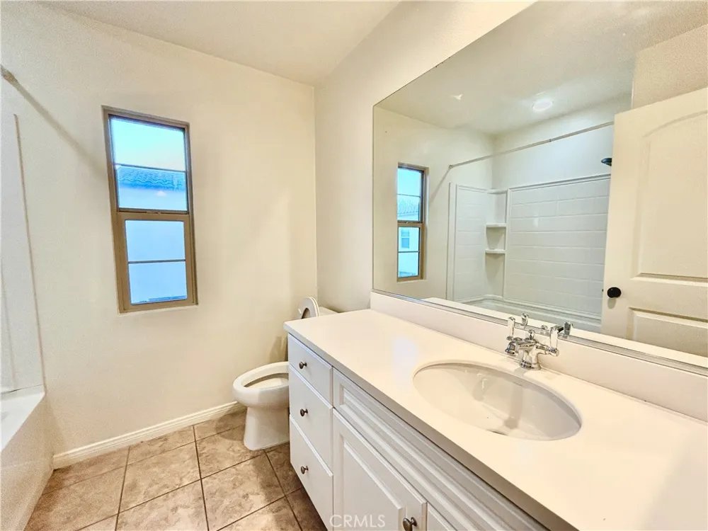8351 Edgewood Chino, CA 91708