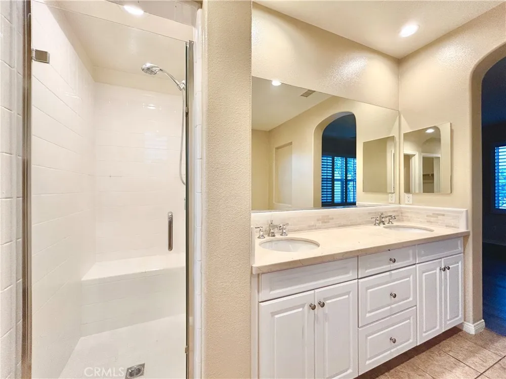 8351 Edgewood Chino, CA 91708