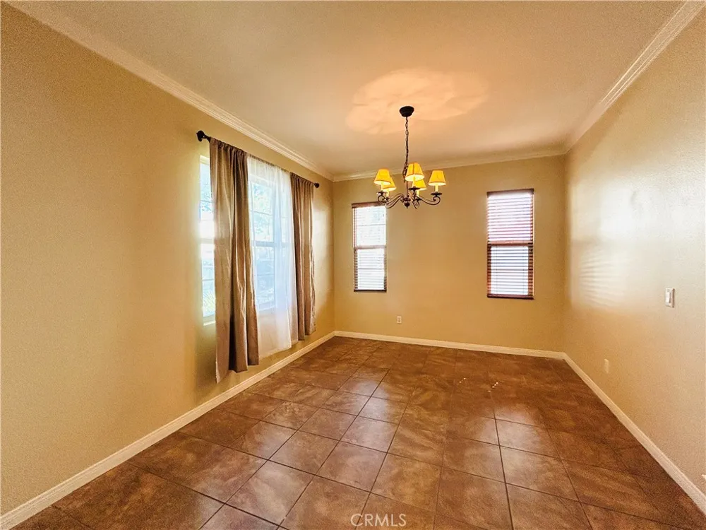 8351 Edgewood Chino, CA 91708
