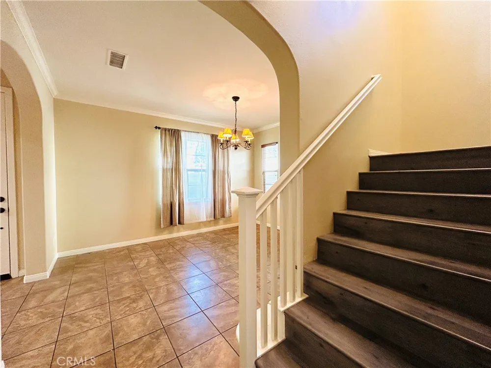 8351 Edgewood Chino, CA 91708