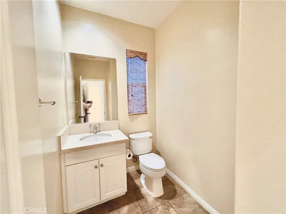 8351 Edgewood Chino, CA 91708