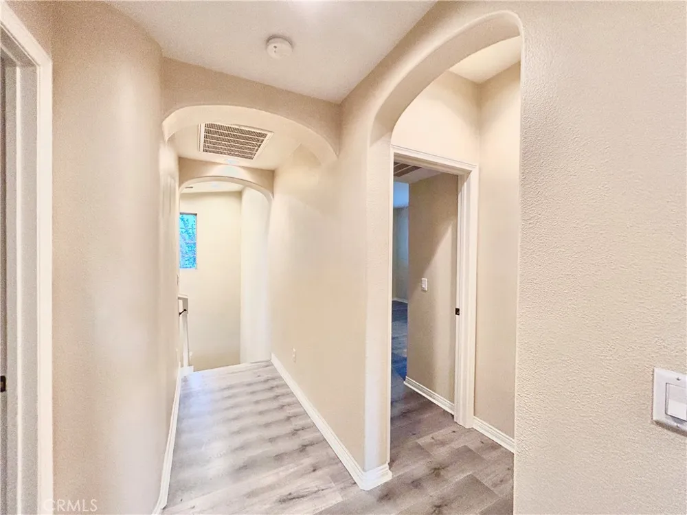 8351 Edgewood Chino, CA 91708