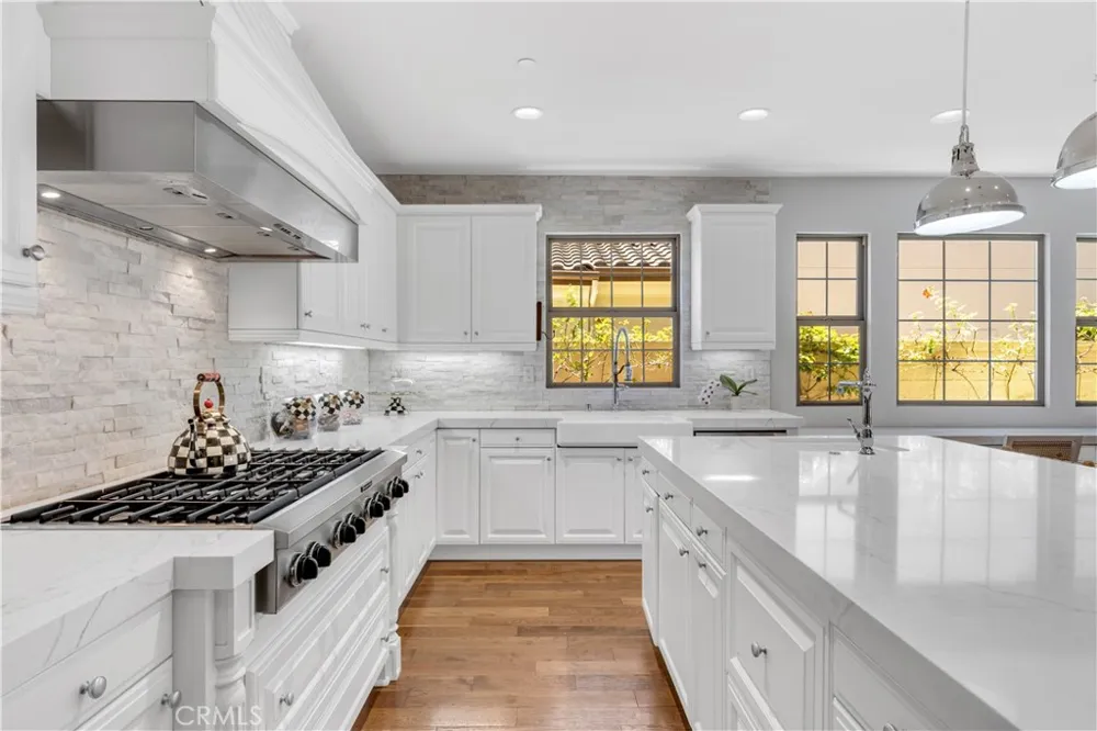 19 Via Nerisa San Clemente, CA 92673