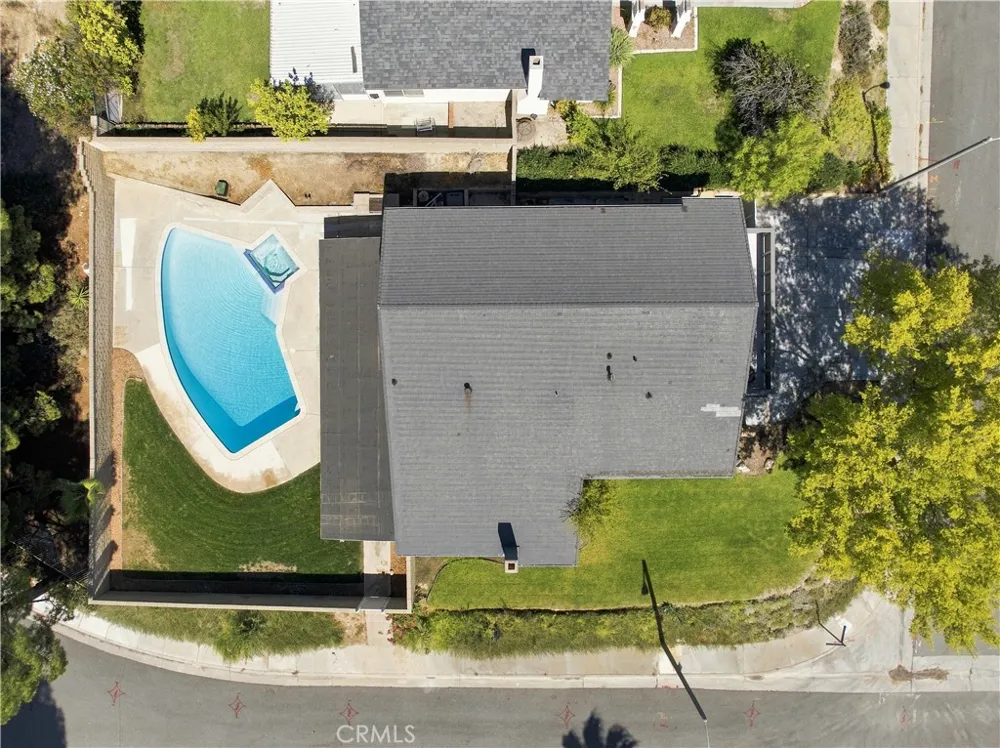 23002 La Granja Valencia, CA 91354