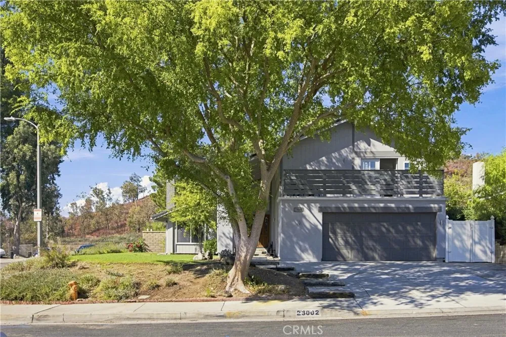 23002 La Granja Valencia, CA 91354