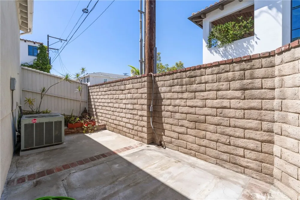 3104 Ingleside Drive Hermosa Beach, CA 90254