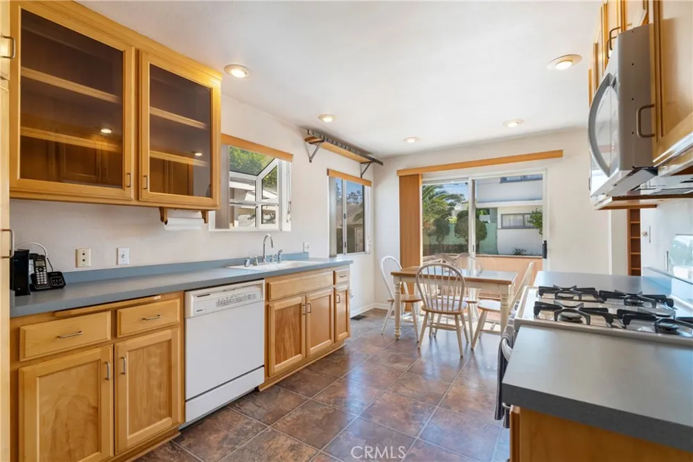 3104 Ingleside Drive Hermosa Beach, CA 90254
