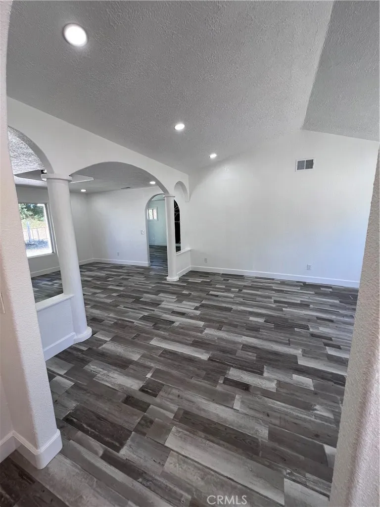 11490 4th Hesperia, CA 92345