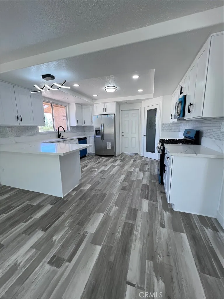 11490 4th Hesperia, CA 92345