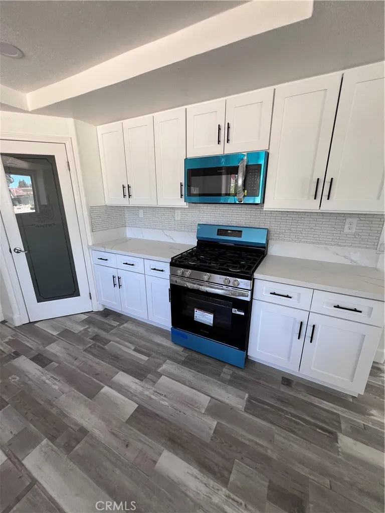 11490 4th Hesperia, CA 92345