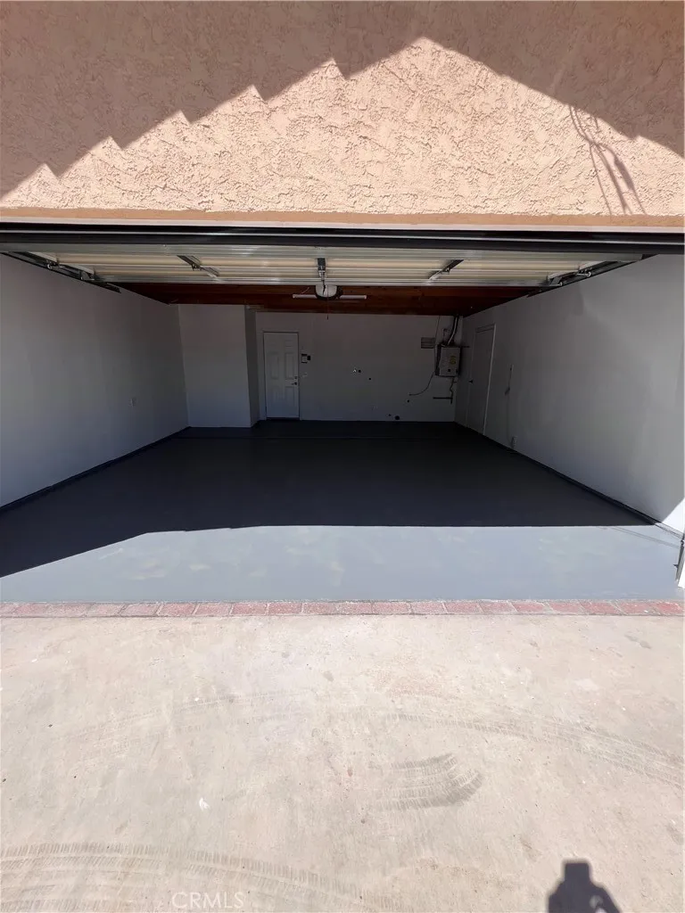 11490 4th Hesperia, CA 92345