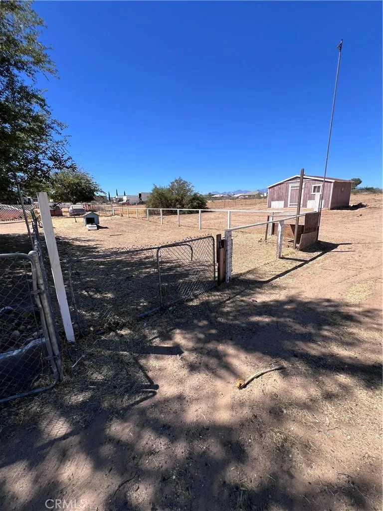 11490 4th Hesperia, CA 92345
