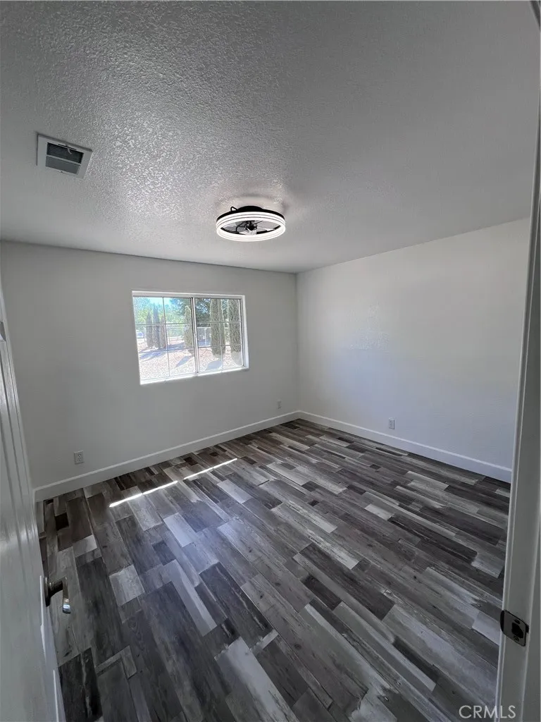 11490 4th Hesperia, CA 92345