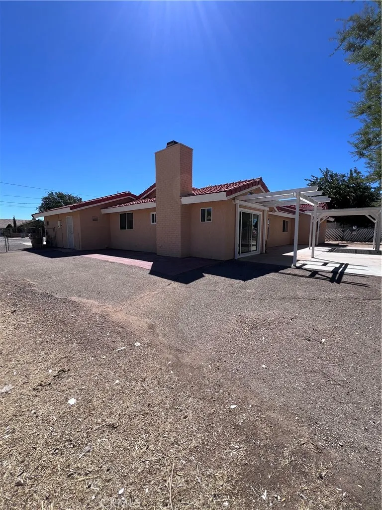 11490 4th Hesperia, CA 92345