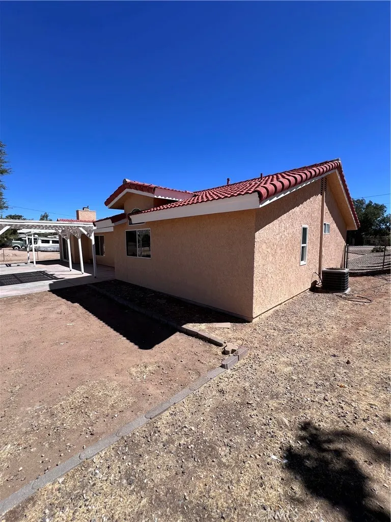 11490 4th Hesperia, CA 92345