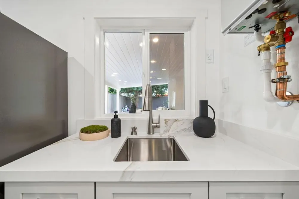2015 Jackson Street Santa Clara, CA 95050