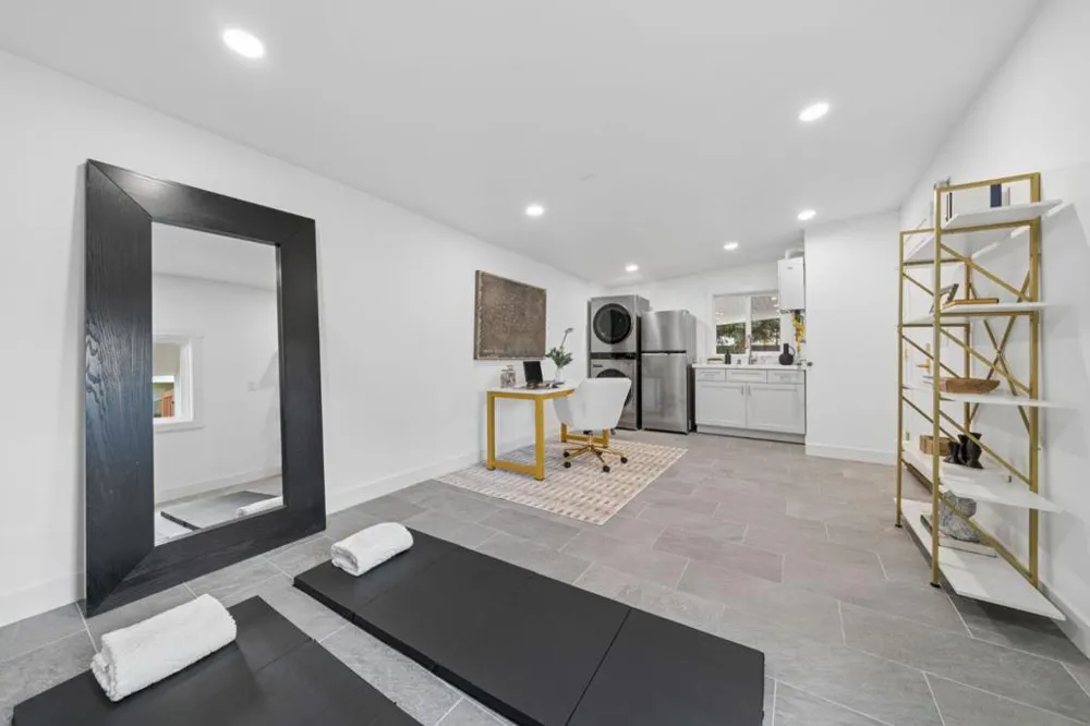 2015 Jackson Street Santa Clara, CA 95050