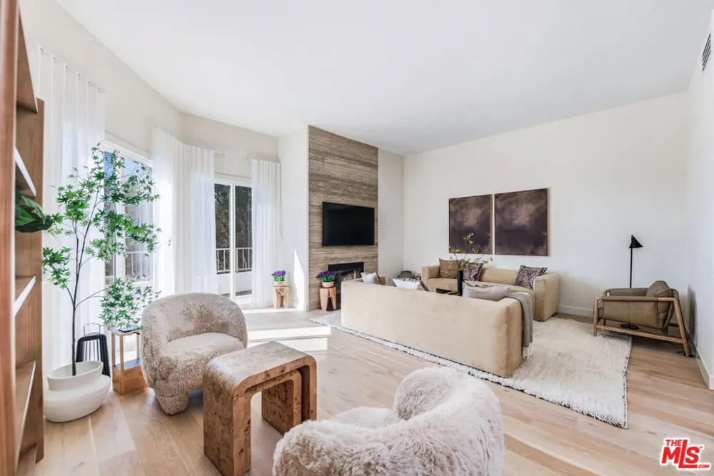 6487 Cavalleri #305 Malibu, CA 90265